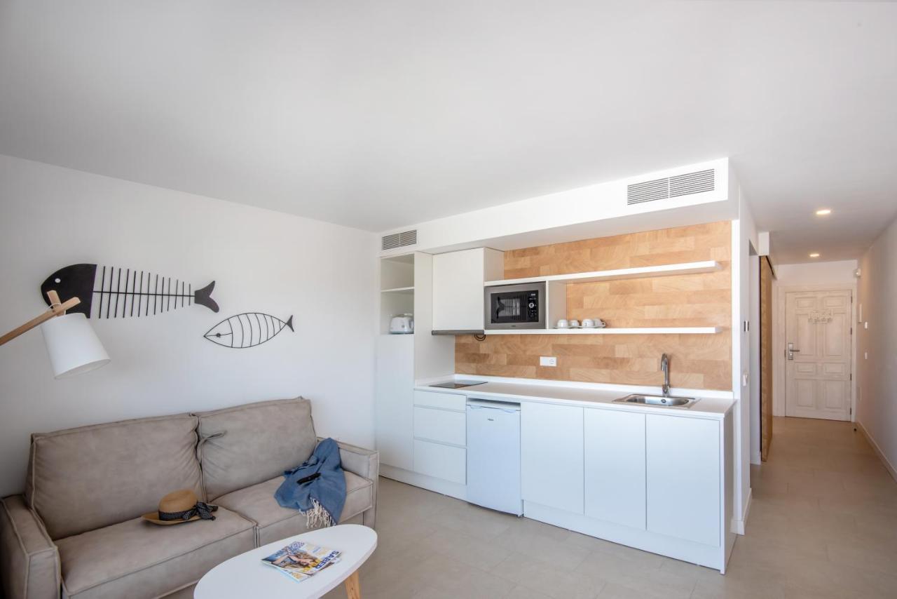 Apartamentos Top Secret Prestige Es Pujols - Formentera Vacaciones Екстериор снимка