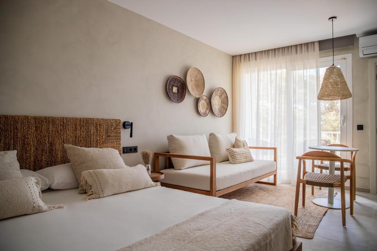 Apartamentos Top Secret Prestige Es Pujols - Formentera Vacaciones Екстериор снимка