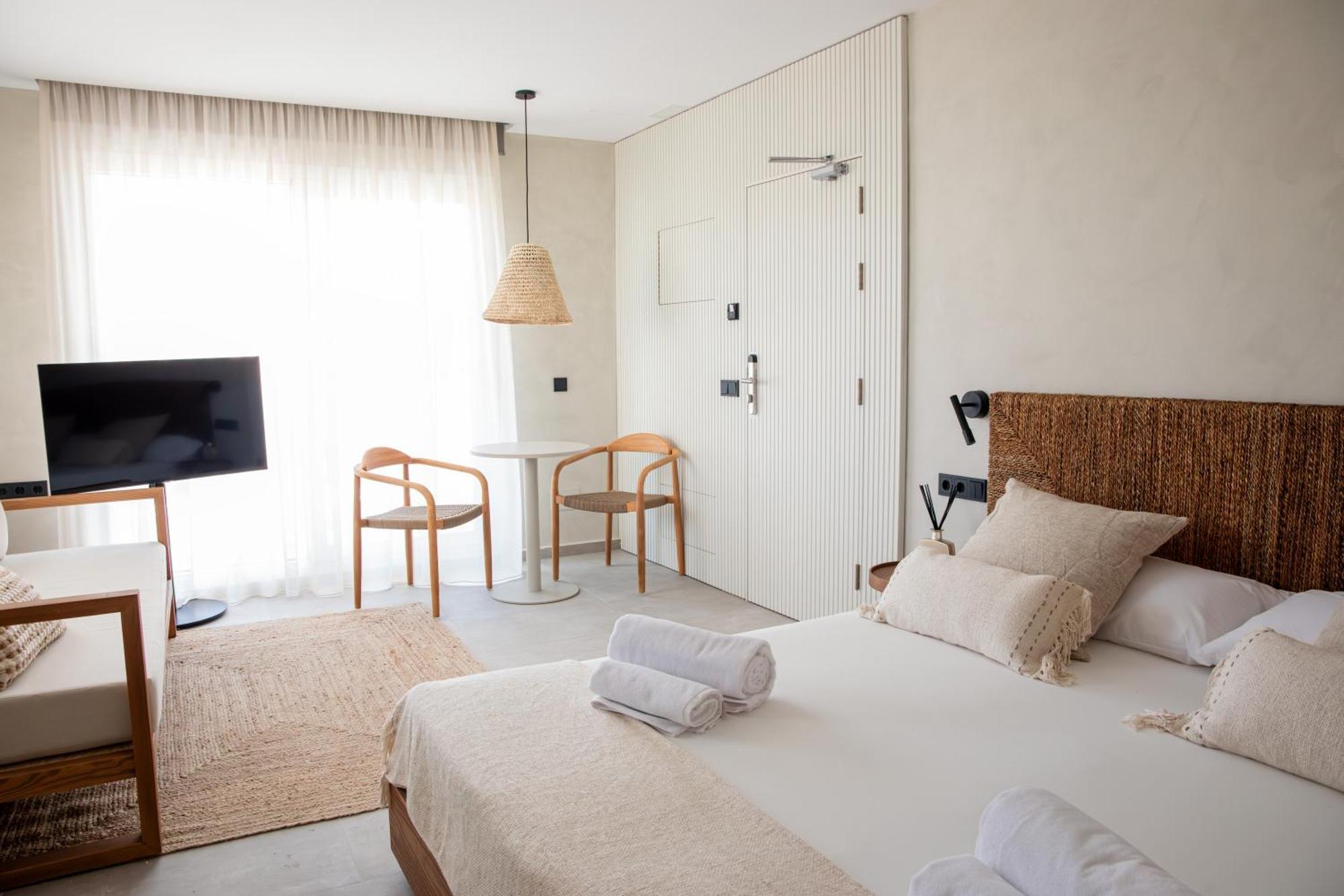 Apartamentos Top Secret Prestige Es Pujols - Formentera Vacaciones Екстериор снимка